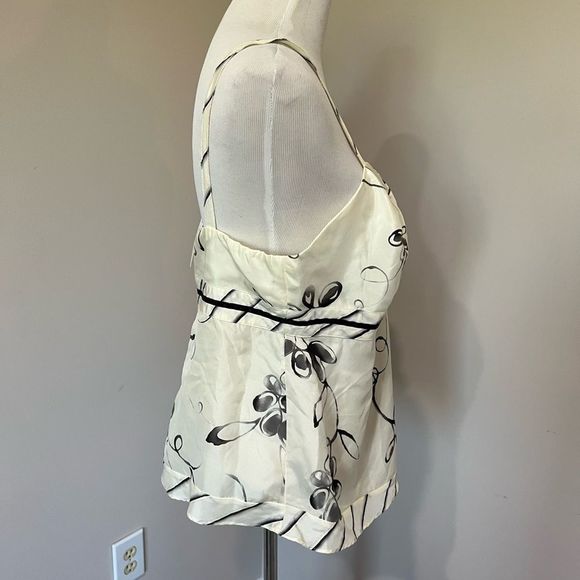 White House Black Market NWT Silk Tank Top Blouse Shirt Size XL. - Picture 2 of 10